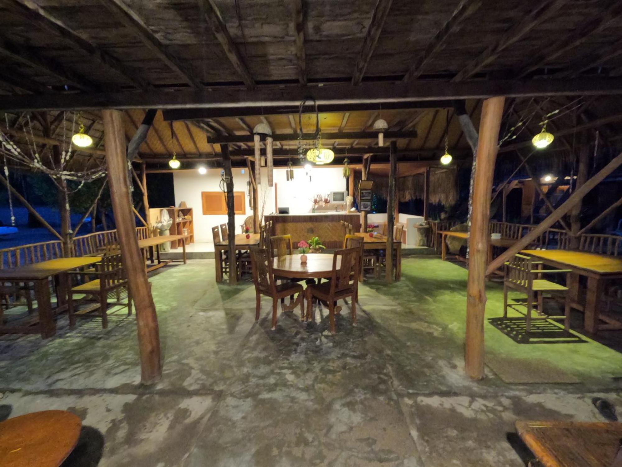 Maryan Moyo Bungalows & Resto Moyo Island Экстерьер фото