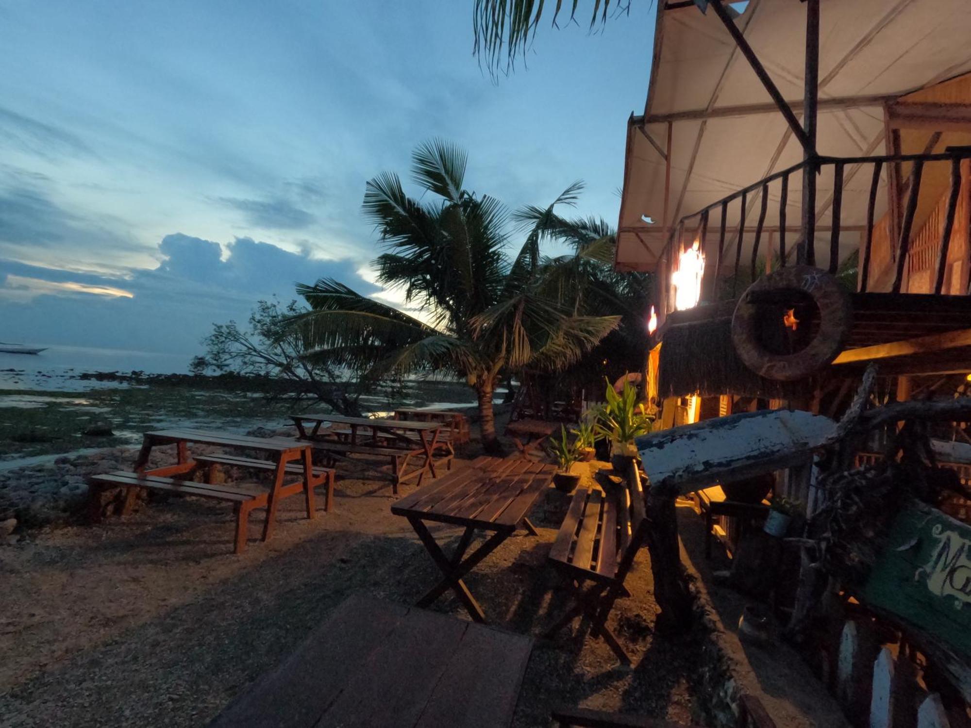 Maryan Moyo Bungalows & Resto Moyo Island Экстерьер фото